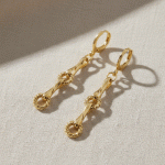 Aretes Colgantes de Eslabones Retorcidos y Texturizados en Baño de Oro