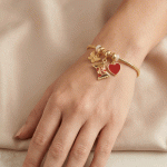 Pulsera Bañada en Oro con Dijes de Corazón, Mariposa y Caramelo "Sweet" - Imagen 2
