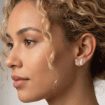 Aretes de Mariposa en Baño de Oro con Esmalte Nácar Rosado - Imagen 2