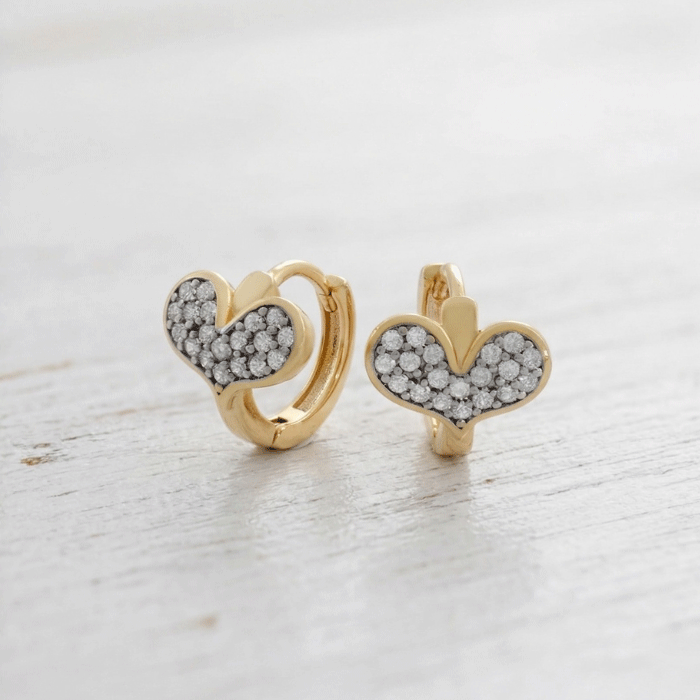 313 Argollas Huggies Bañadas en Oro con Corazón de Circones en Pavé - Imagen 1
