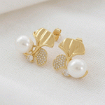 Aretes Ginkgo Elegancia Natural Bañados en Oro con Perlas y Circones