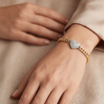 Pulsera de Eslabones en Baño de Oro con Corazón en Circones - Imagen 2