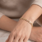 Pulsera de Eslabones Infinito Intercalados con Circones en Baño de Oro - Imagen 2