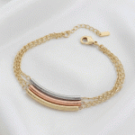 Pulsera de Triple Cadena con Tubos Satinados en Baño de 3 Oros