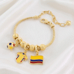 Pulsera de Dijes de la Selección de Colombia Bañada en Oro con Charms de Camiseta y Bandera