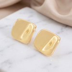 Aretes de Cuadrado Abombado Bañados en Oro