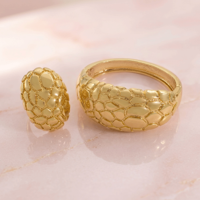 322 Combo Set de Pulsera y Anillo Bañados en Oro para Damas: Diseño de Cadena con Dijes de Moneda y Cristal - Imagen 1