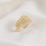 Anillo Ajustable Calado de Hojas y Laureles Bañado en Oro para Damas