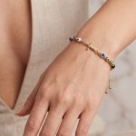 Pulsera Ajustable de Cadena Veneciana con Cruz y Ojos Turcos Multicolores en Oro - Imagen 2