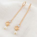 Aretes Largos Colgantes con Cadena, Delfín, Circón y Perla Bañados en Oro para Dama