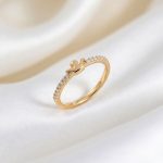 Anillo Estilo Corona con Pavé de Micro circonEs Bañado en Oro para Dama